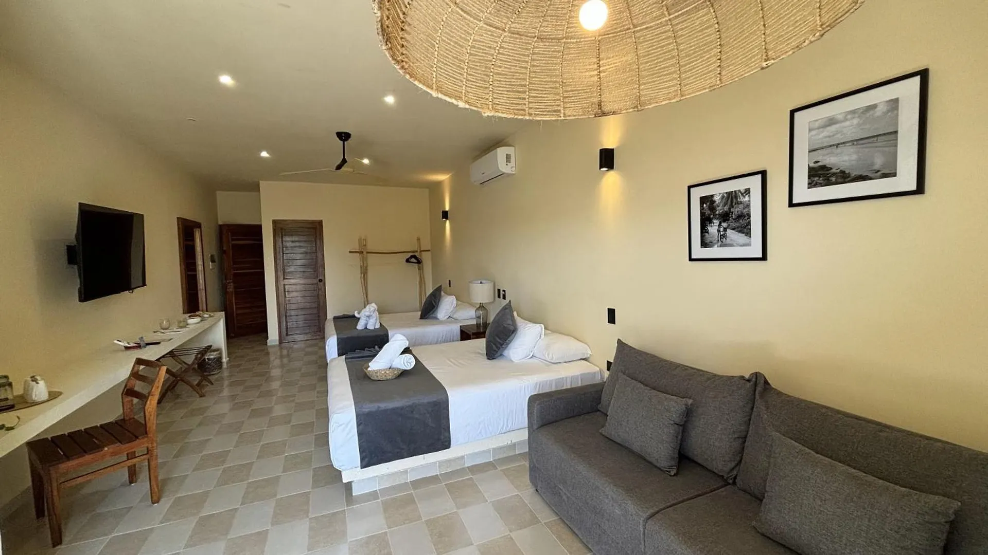 ***  Hotel Casa Barbara Holbox Mexico